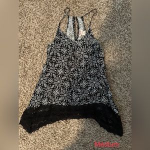 Black and white printed tank